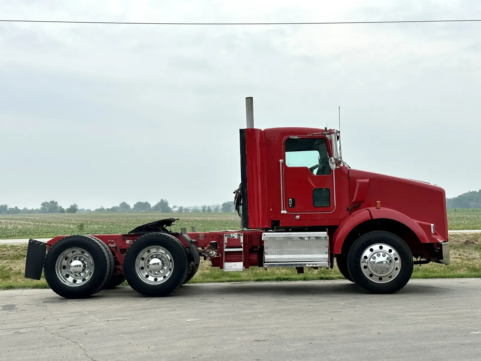 2012 Kenworth T800 - image 3
