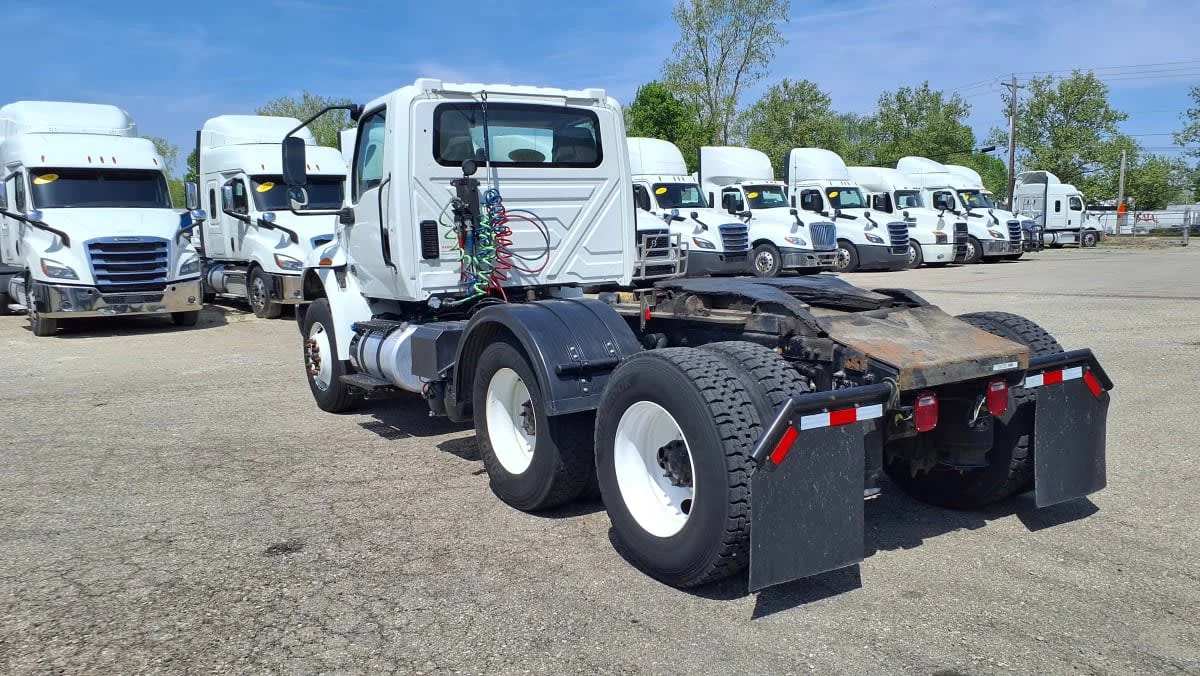 2020 International MV - image 6