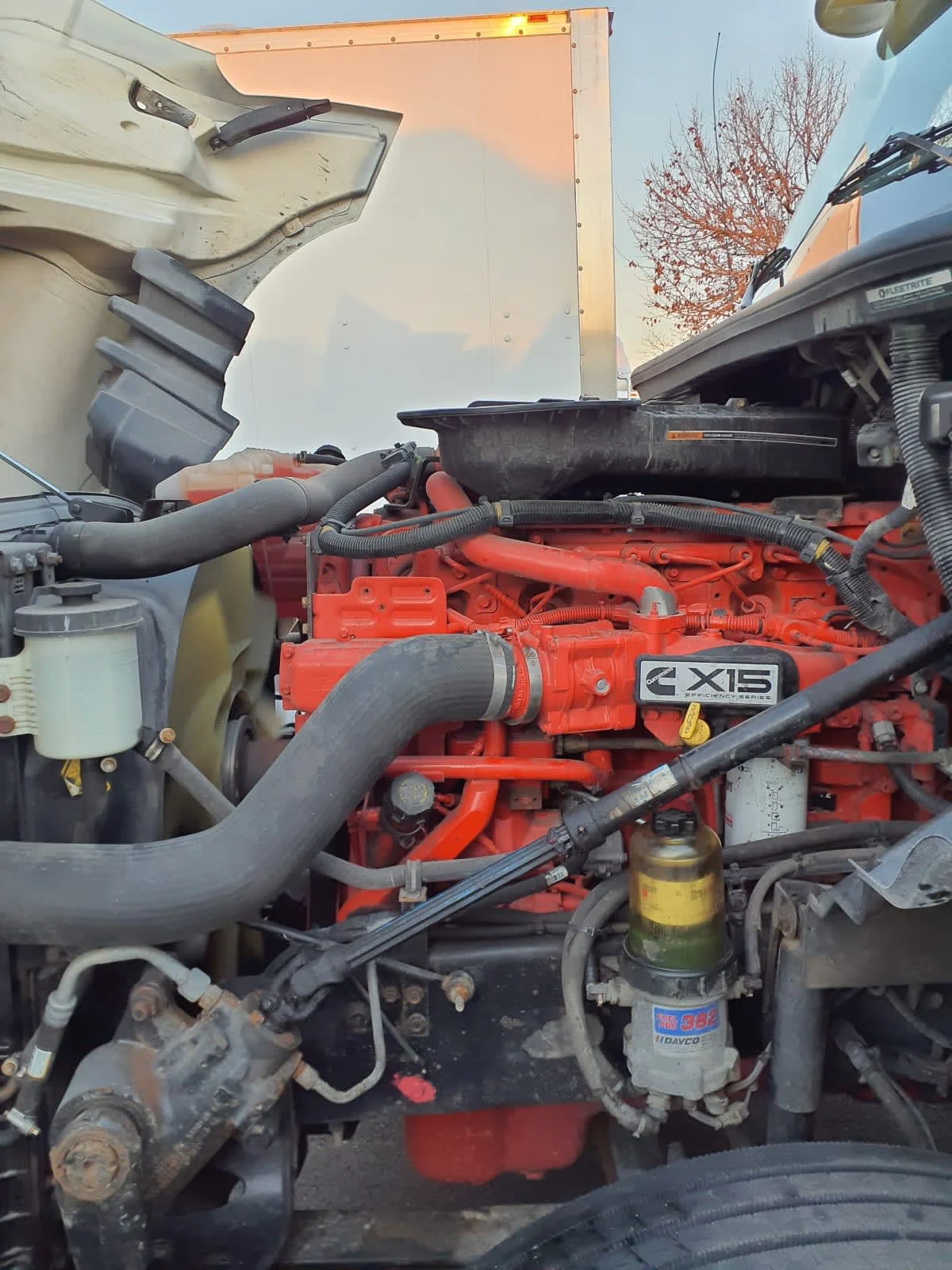 2019 International LT - image 8