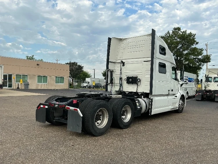 2023 Volvo in Olive Branch, MS — photo 7
