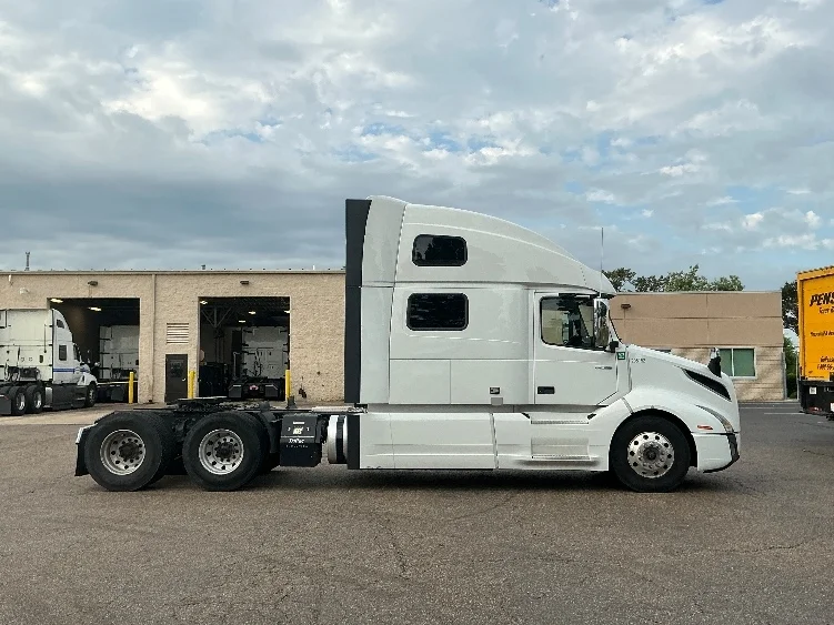 2023 Volvo in Olive Branch, MS — photo 8