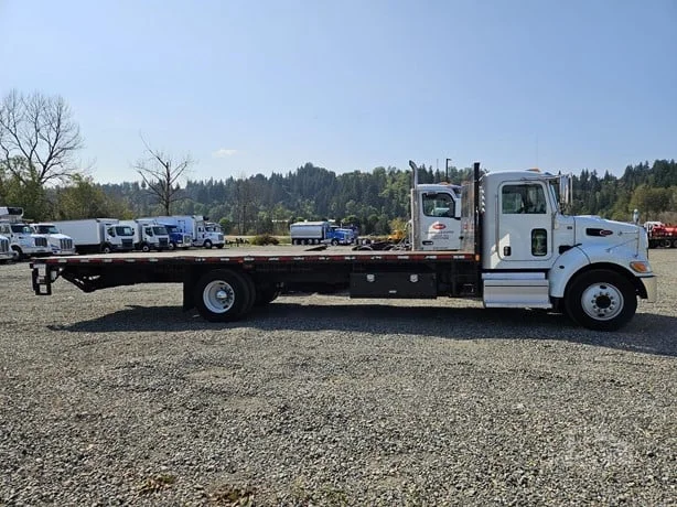 2019 PETERBILT 337 - image 3