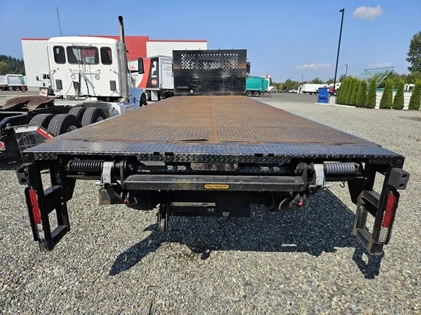 2019 PETERBILT 337 - image 4