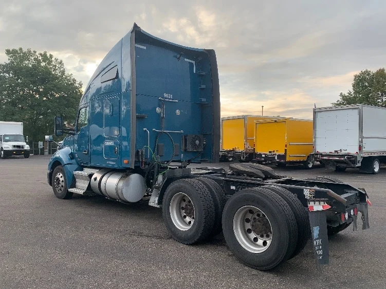 2019 Kenworth T680 - image 5