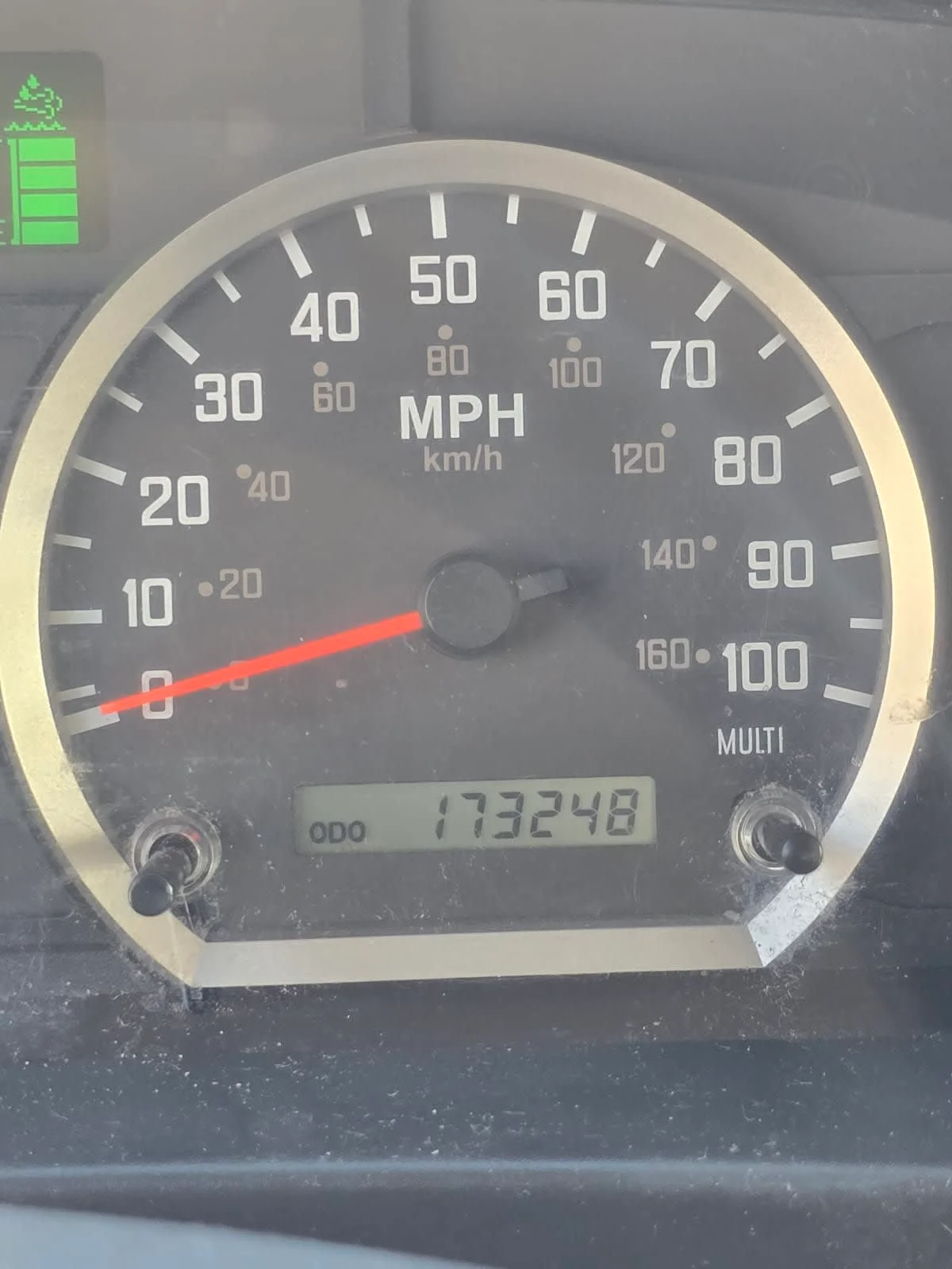 2017 Isuzu NPR - image 10