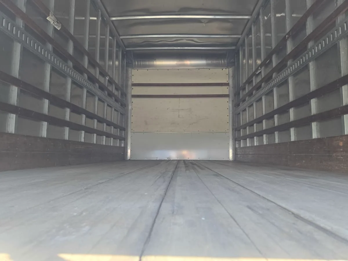 2017 Isuzu NPR - image 8