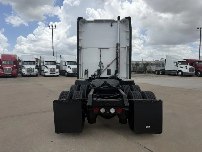 2021 Kenworth T680 — photo 5