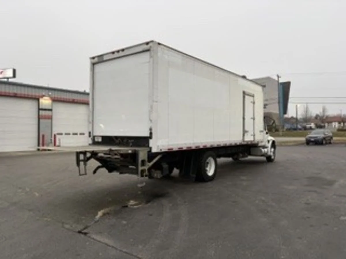 2019 International MV - image 4