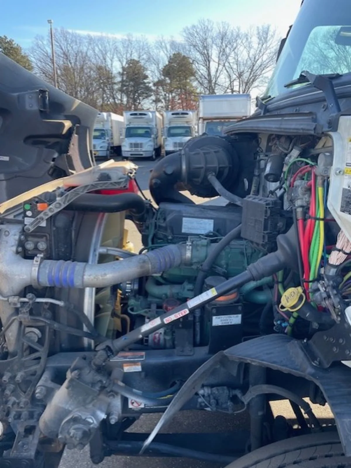 2019 Volvo VNR 660 in Farmingdale, NY — photo 8