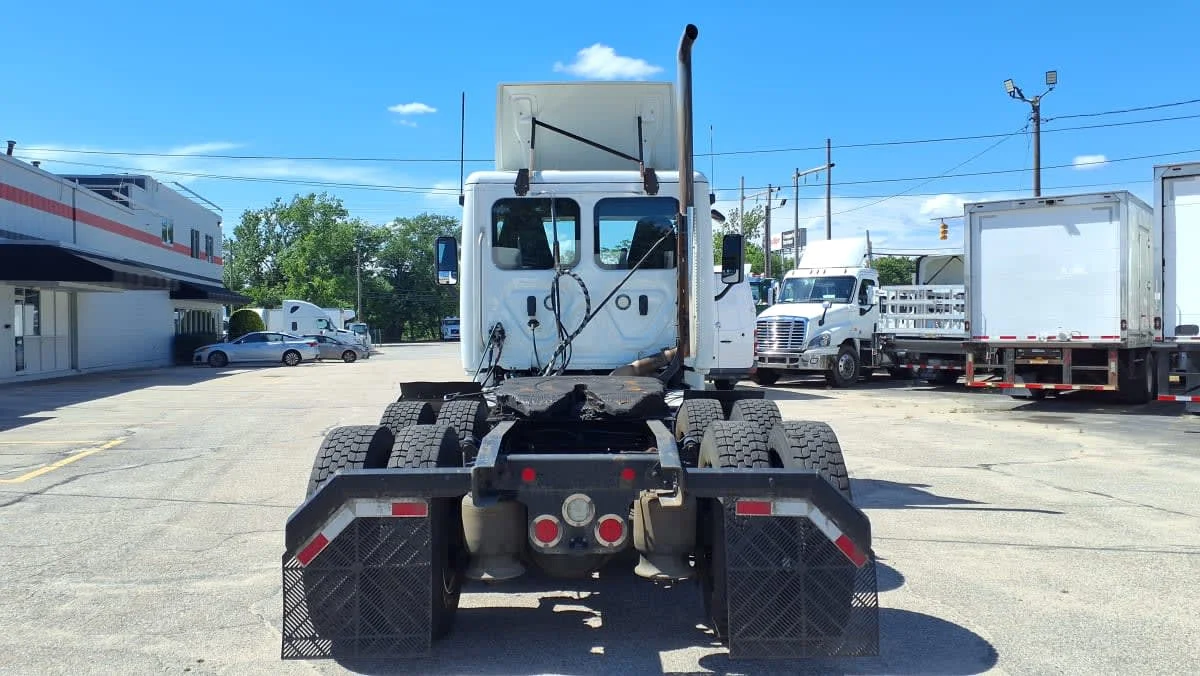 2019 Freightliner Cascadia in Warwick, RI — photo 5