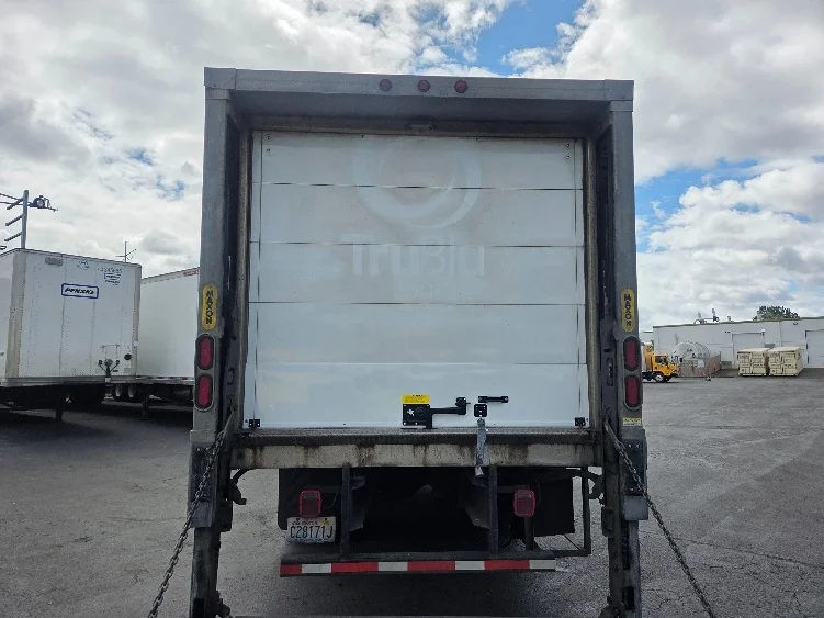 2017 Freightliner eM2 in Kent, WA — photo 7