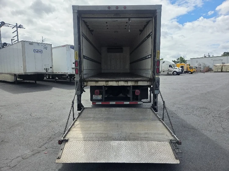 2017 Freightliner eM2 in Kent, WA — photo 9