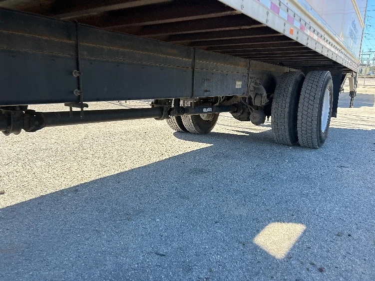 2020 Hino 268 - image 5