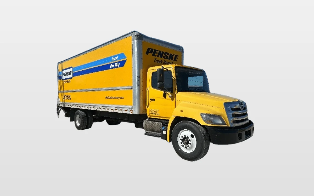 2020 Hino 268 - image 1