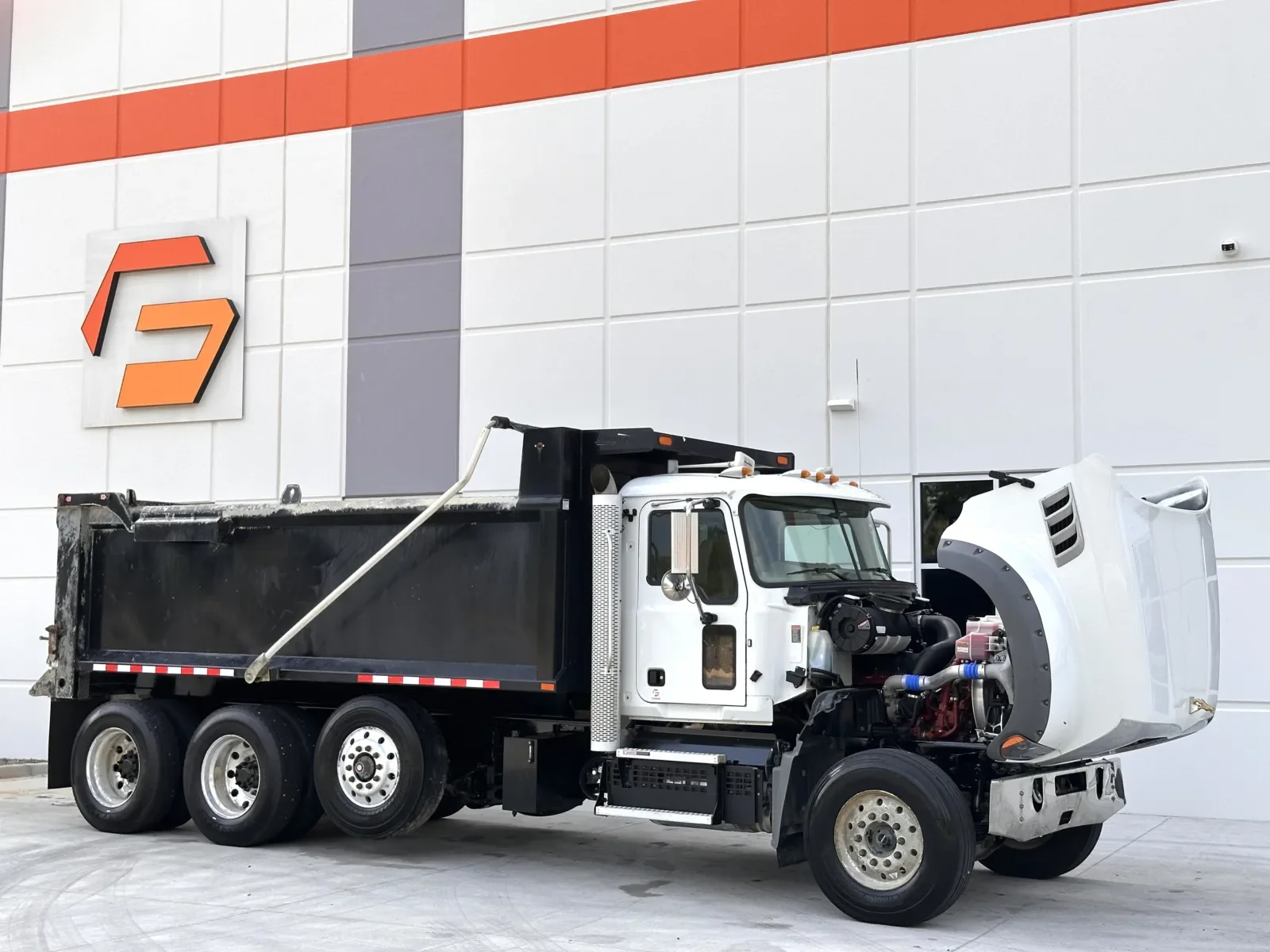 2023 Mack Granite in Greer, SC — photo 10