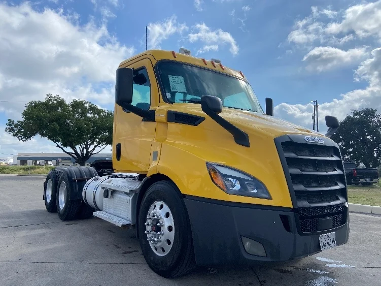 2020 Freightliner Cascadia in San Antonio, TX