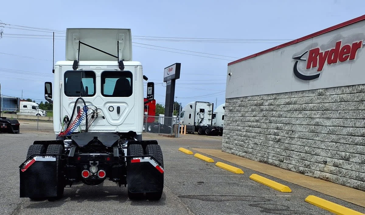 2020 Freightliner Cascadia in Memphis, TN — photo 5