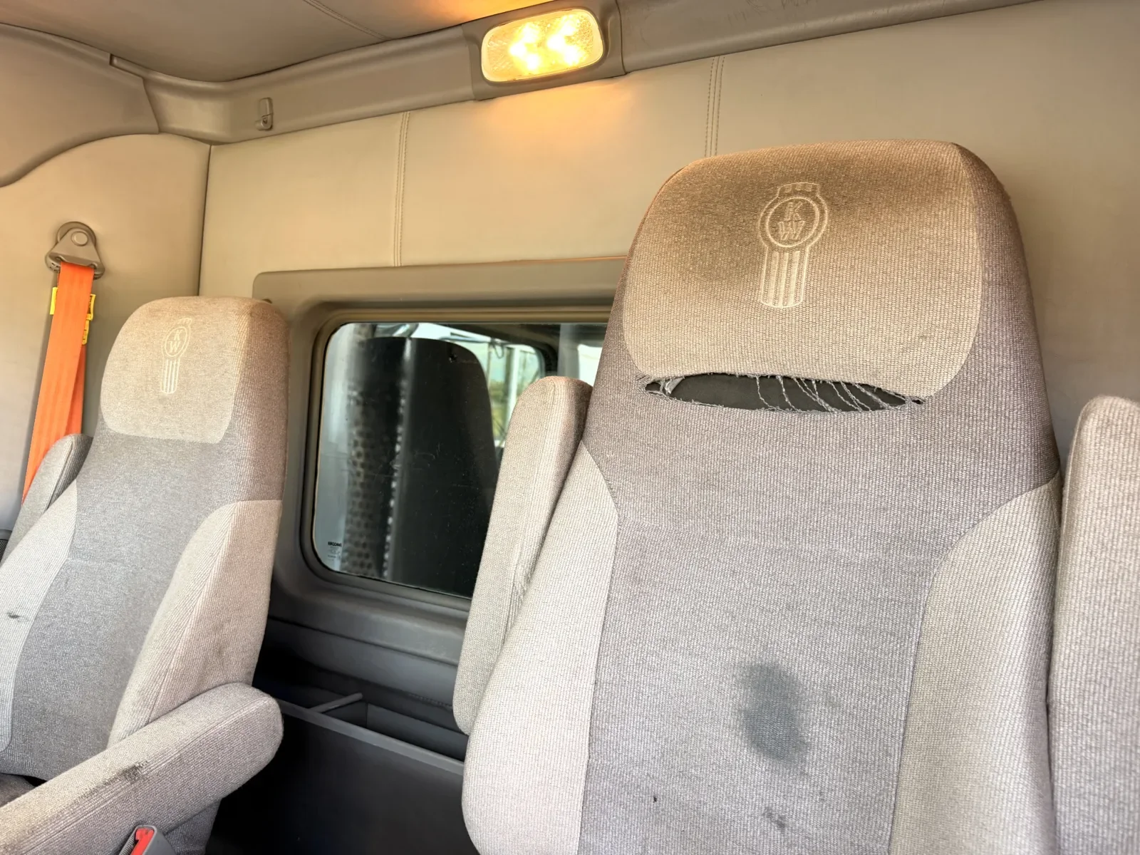 2019 Kenworth T800 - image 20