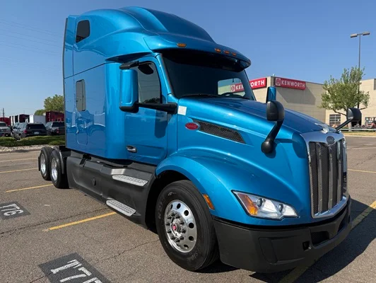 2022 Peterbilt 579
