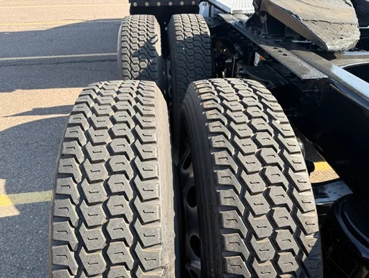 2022 Peterbilt 579 in Denver, CO — photo 9