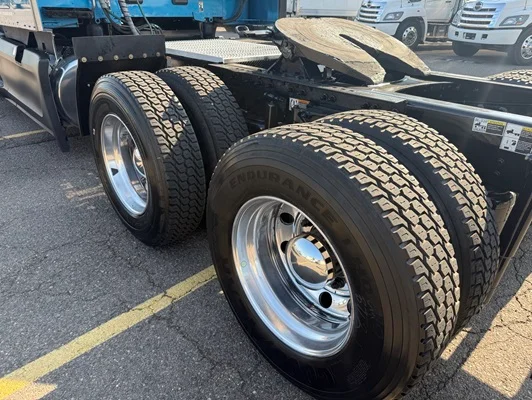 2022 Peterbilt 579 in Denver, CO — photo 10