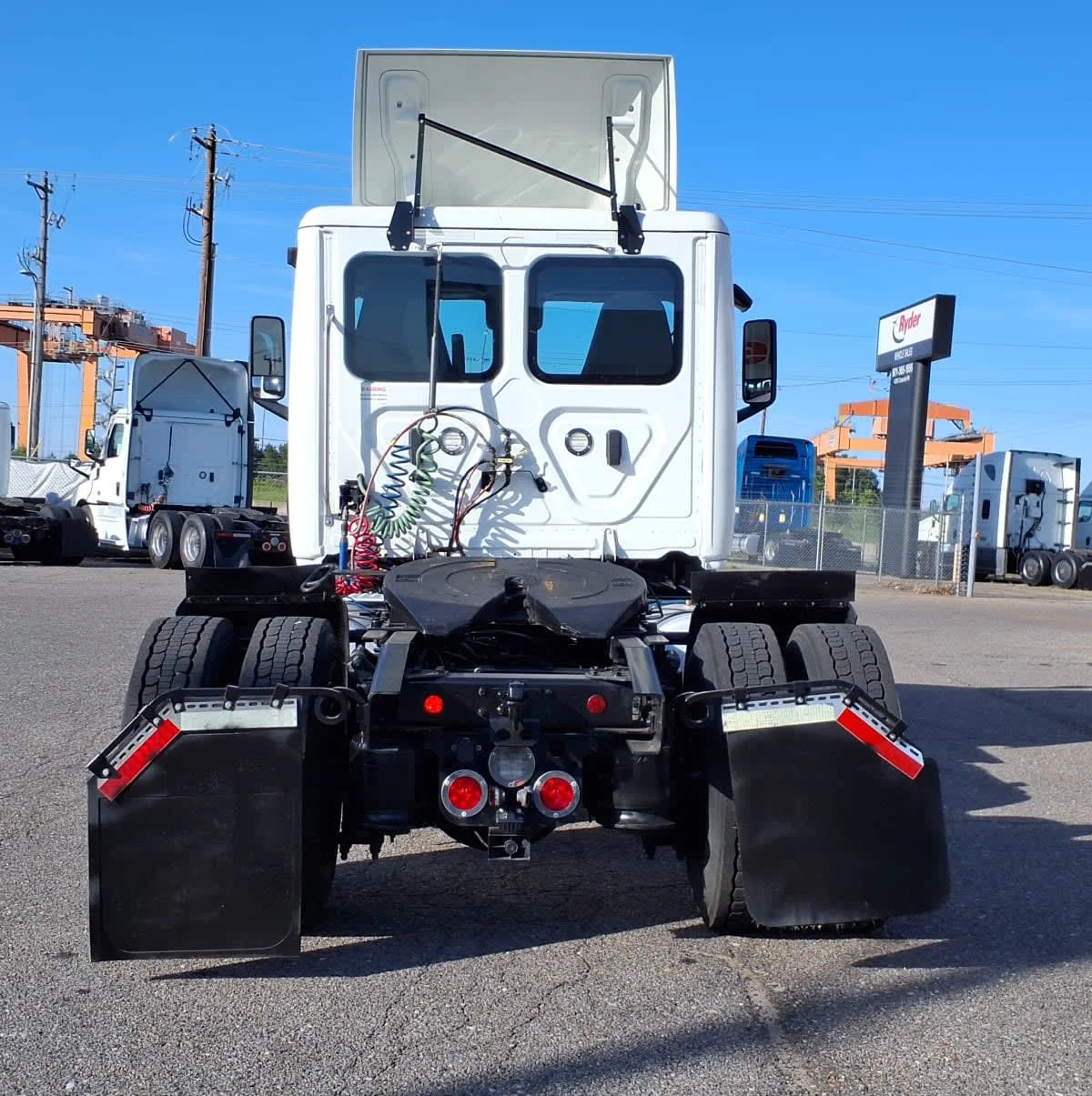 2020 Freightliner Cascadia in Memphis, TN — photo 5