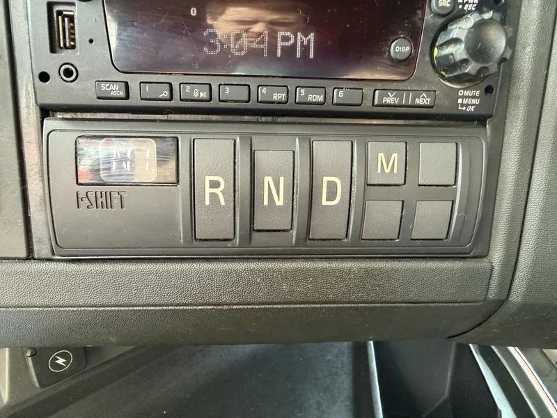 2022 Volvo VNL 760 - image 12