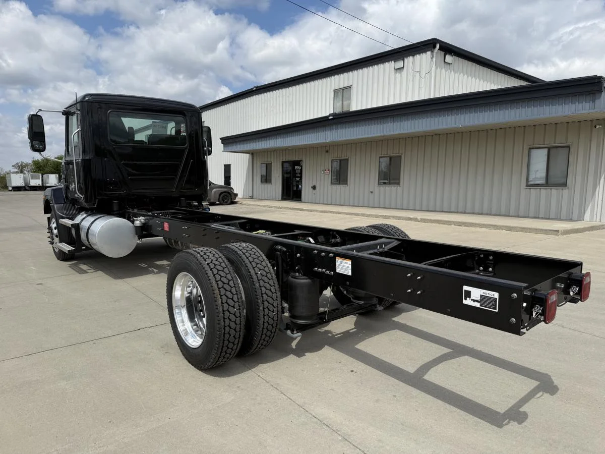 2027 Mack in Cedar Rapids, IA — photo 3