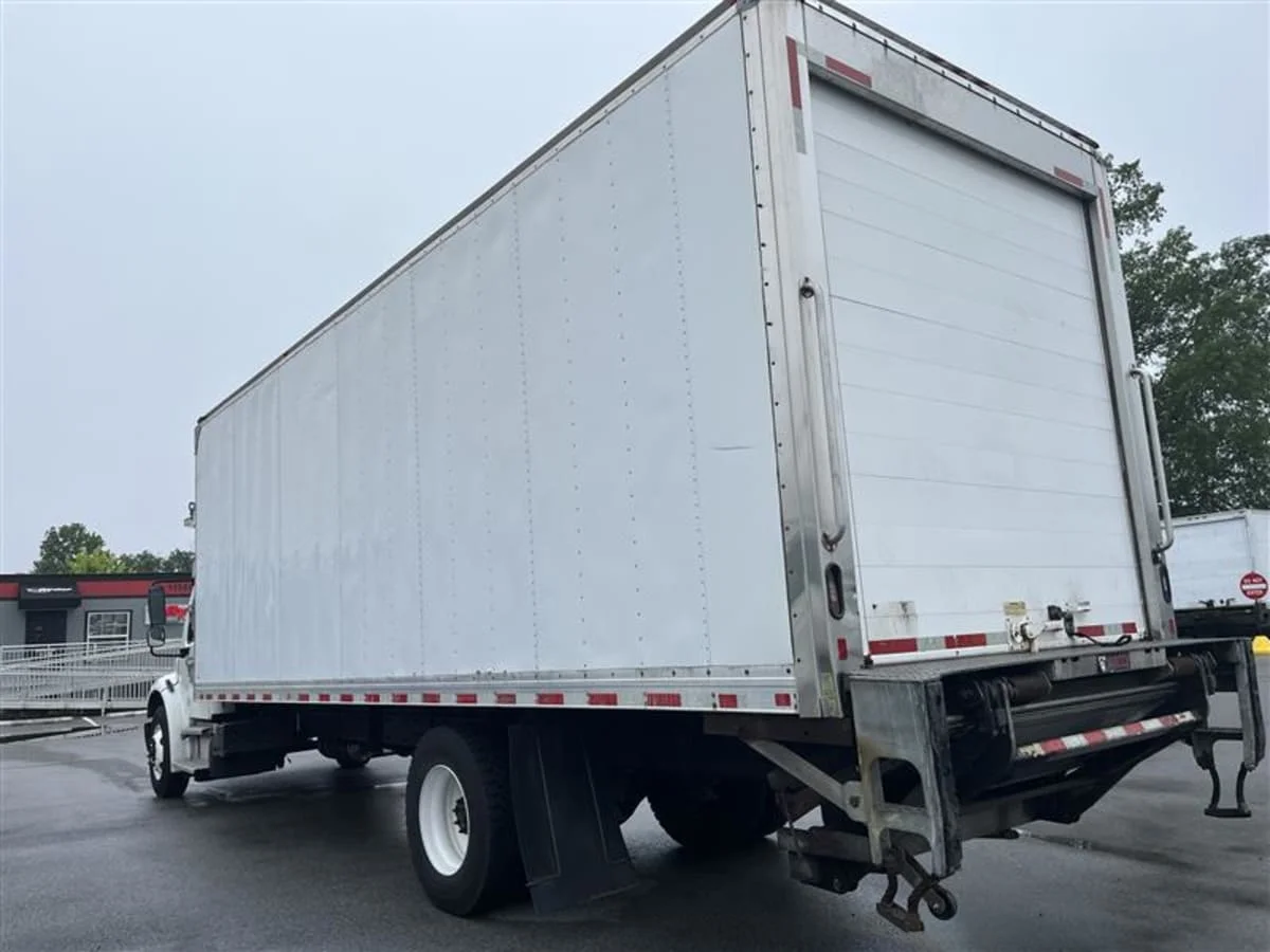 2019 Freightliner M2 106 in Beltsville, MD — photo 6