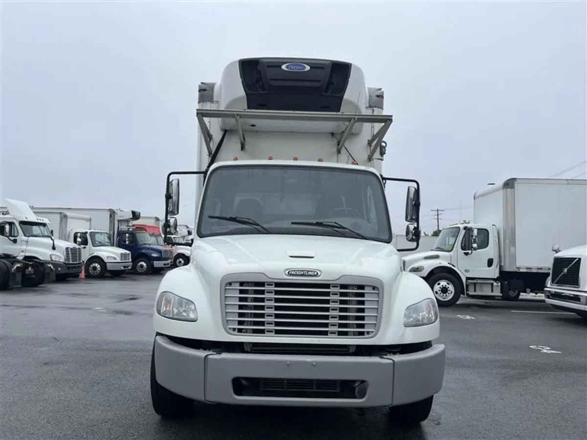 2019 Freightliner M2 106 in Beltsville, MD — photo 2