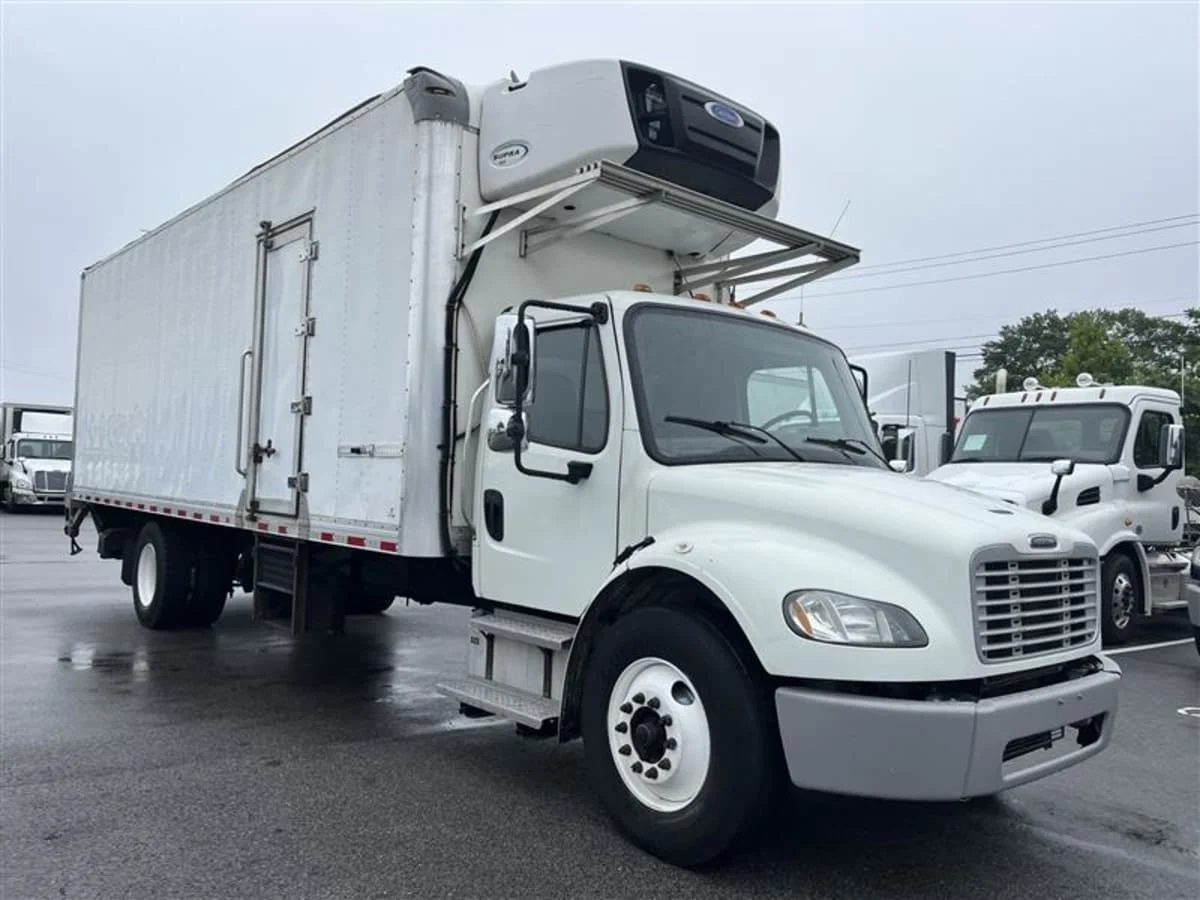 2019 Freightliner M2 106 in Beltsville, MD — photo 3