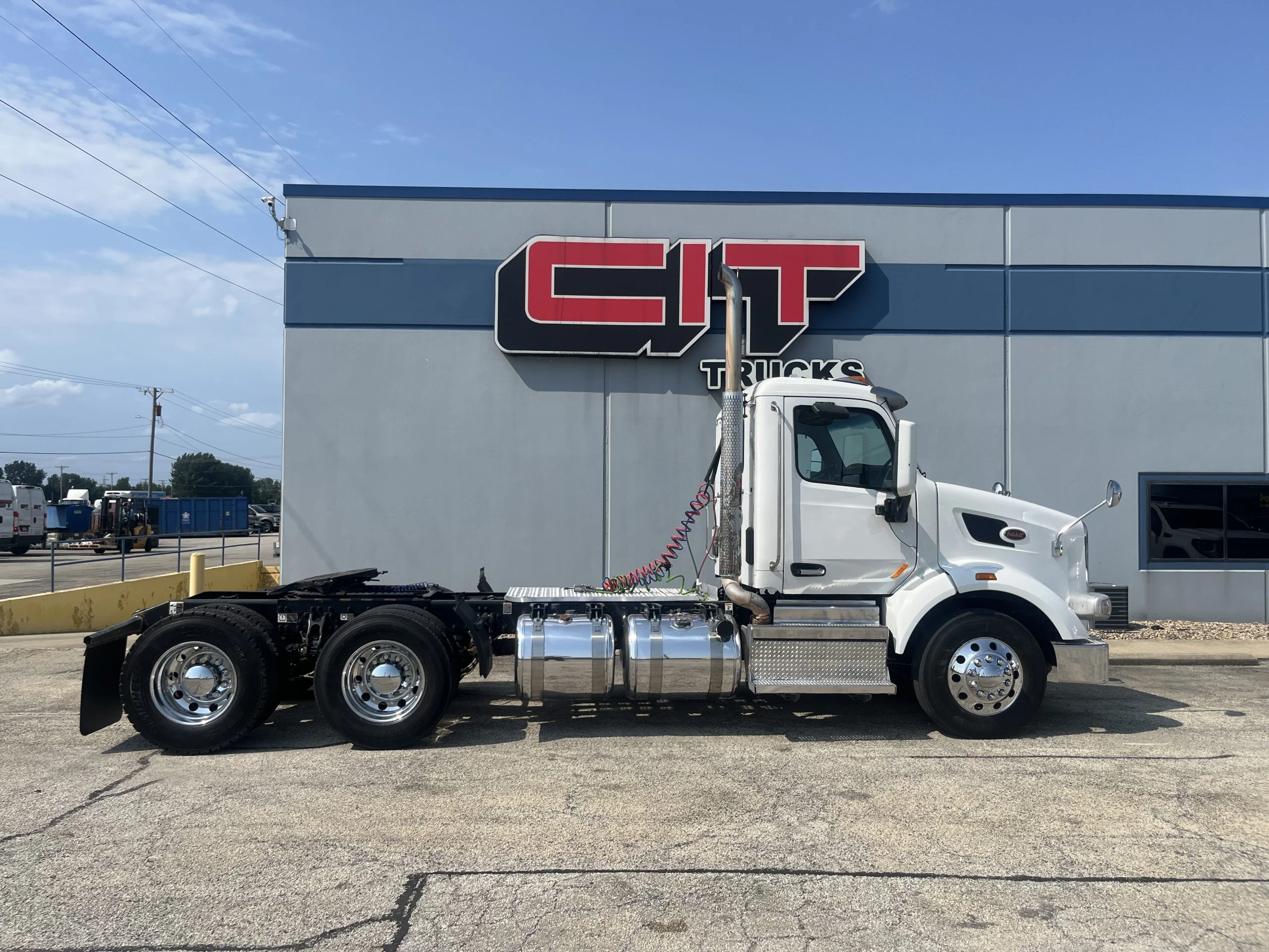 2020 Peterbilt in Springfield, IL — photo 4