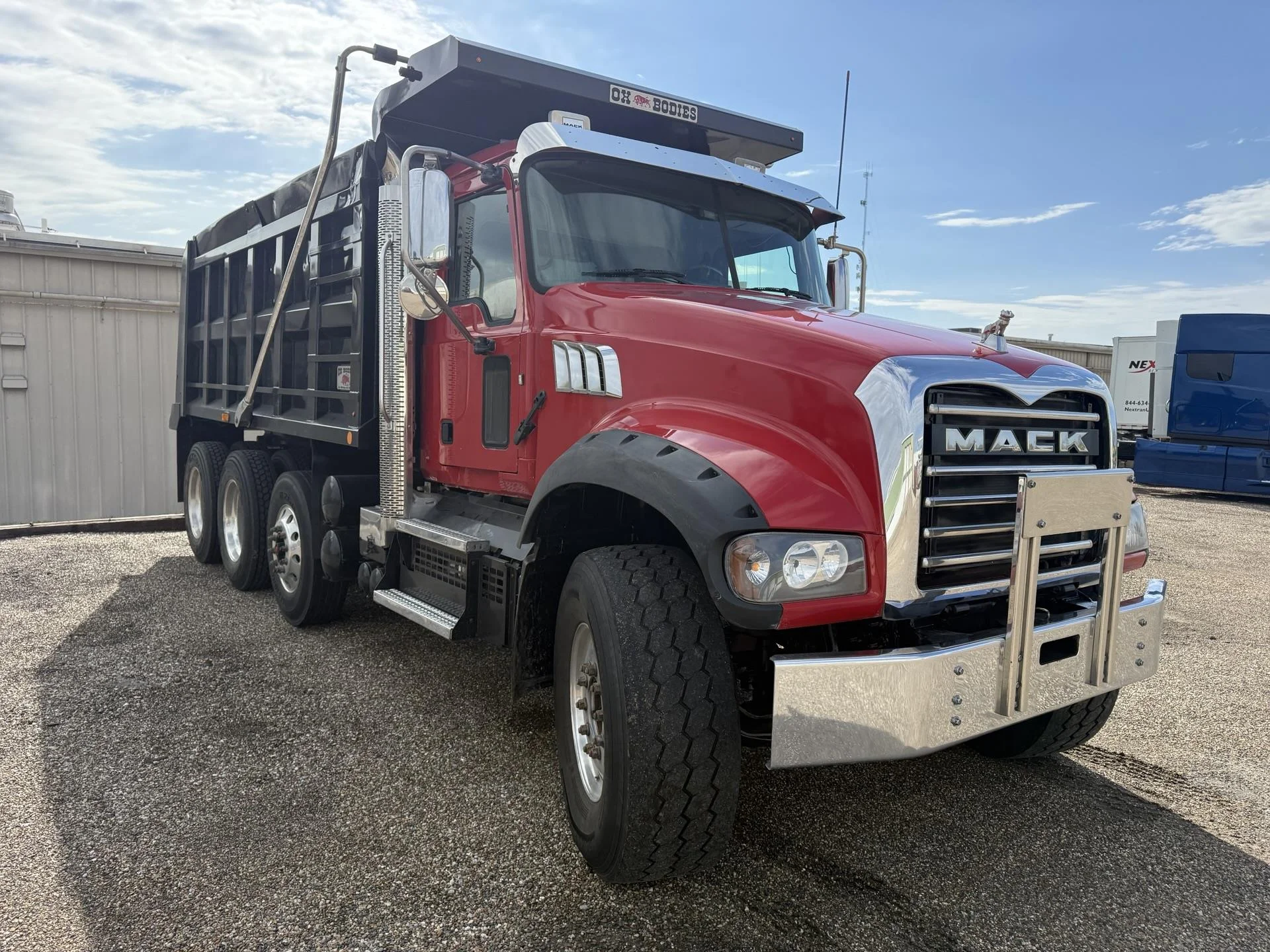 2019 Mack Granite - image 2