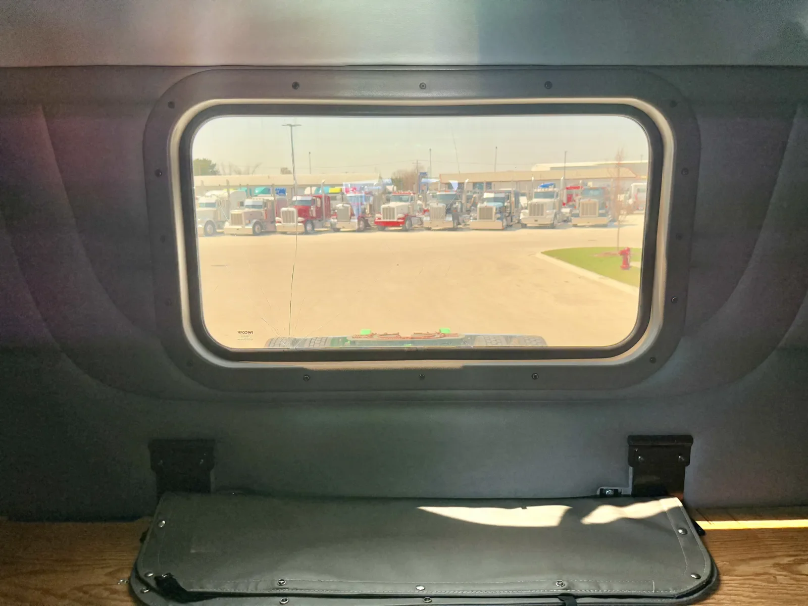 2019 Peterbilt 389 - image 23