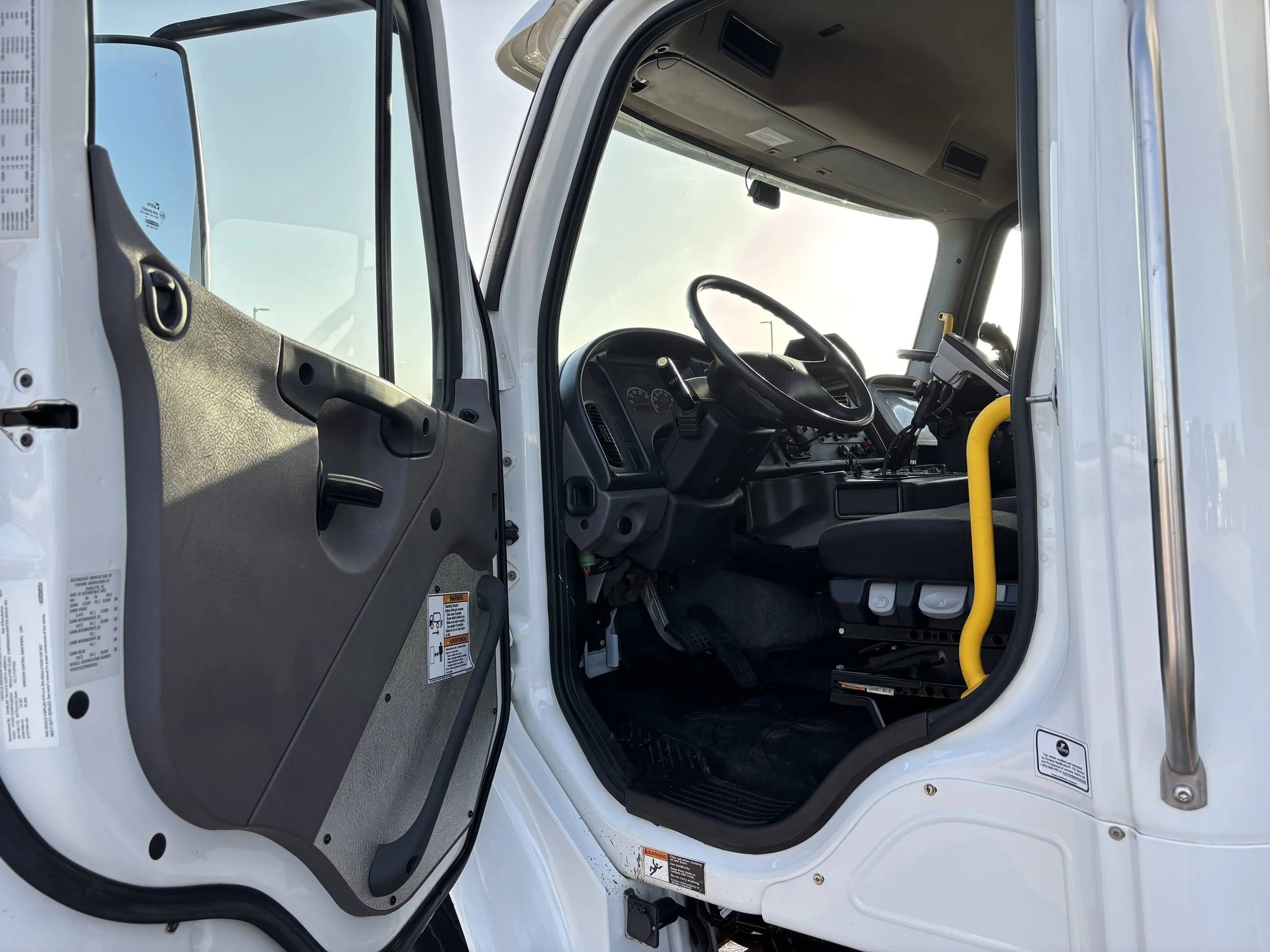 2023 Freightliner — photo 12