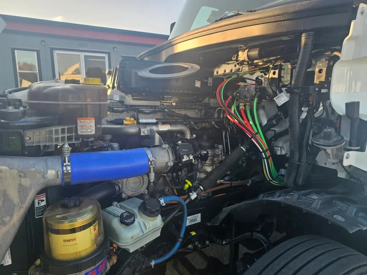 2021 Freightliner Cascadia in North Little Rock, AR — photo 8