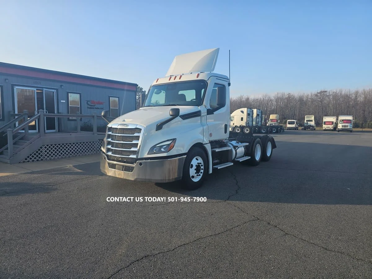 2021 Freightliner Cascadia in North Little Rock, AR