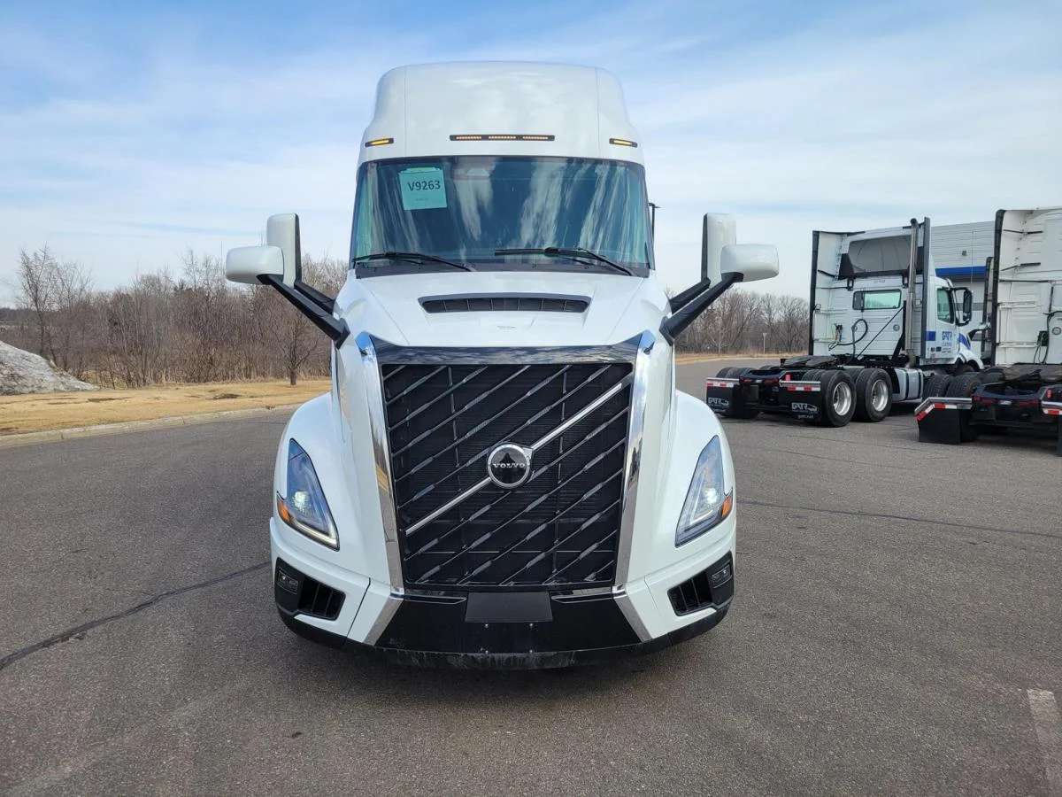 2026 Volvo in Elk River, MN — photo 8