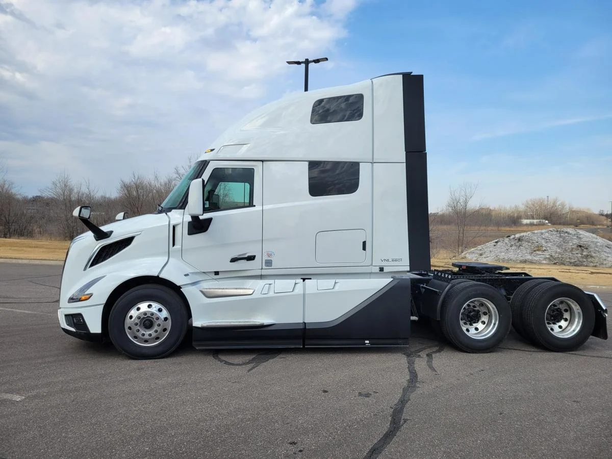 2026 Volvo in Elk River, MN — photo 2