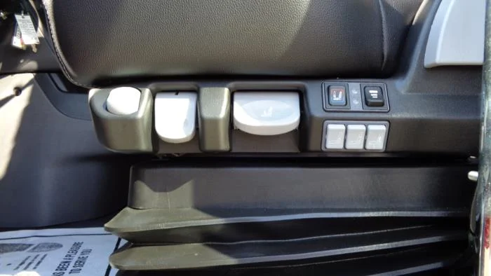 2026 International LT - image 13