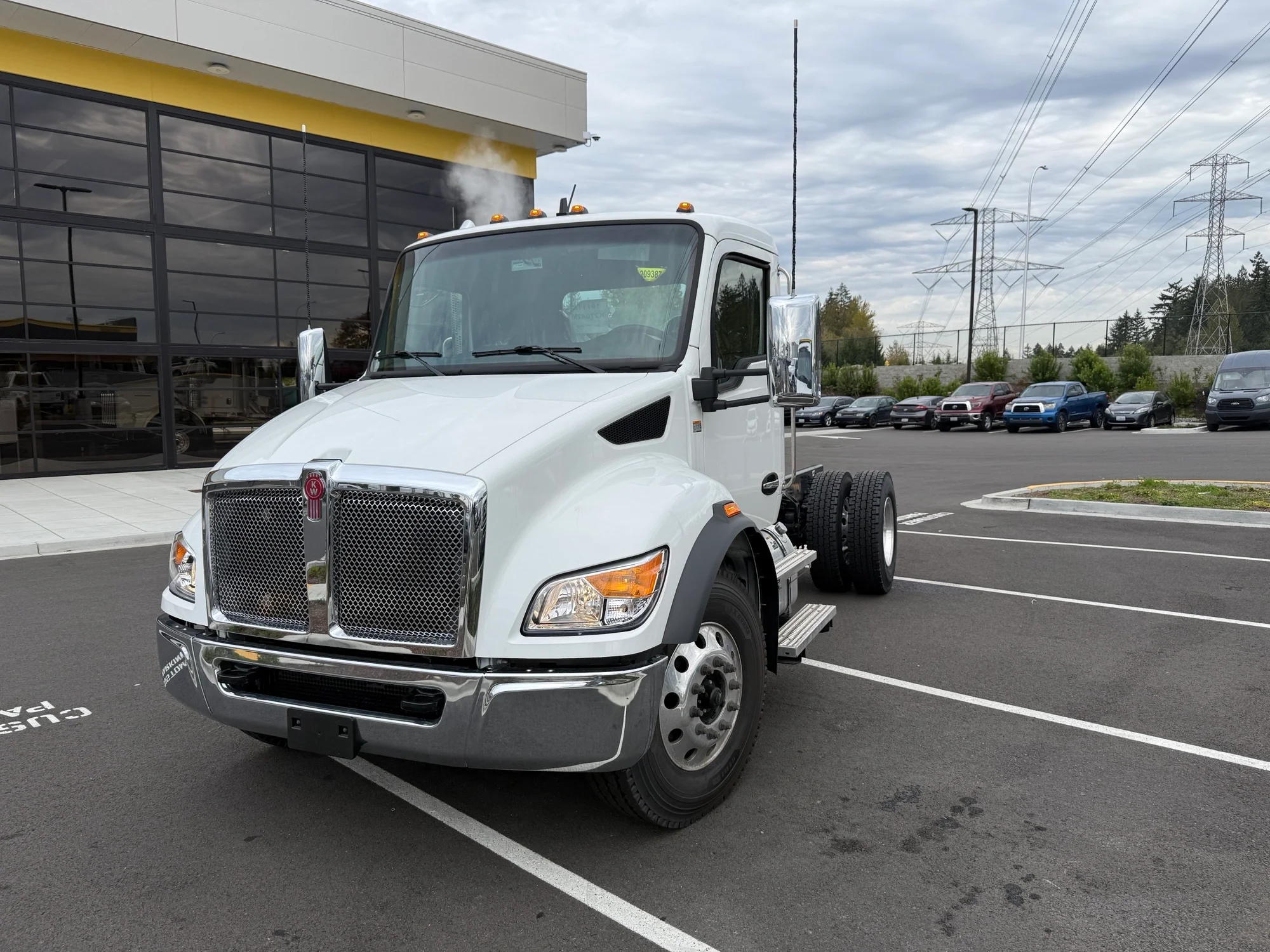 2025 Kenworth T380