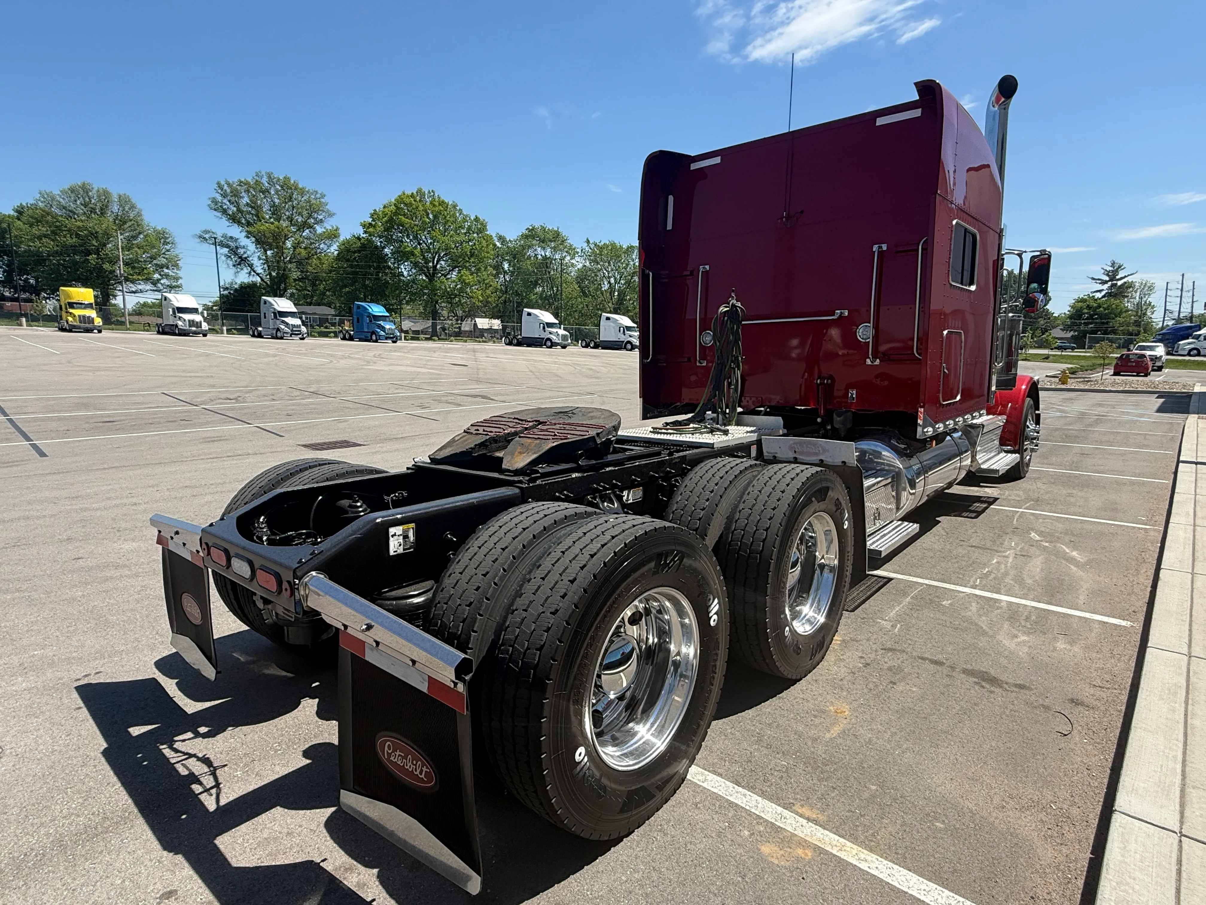 2023 Peterbilt 389 in Louisville, KY — photo 4