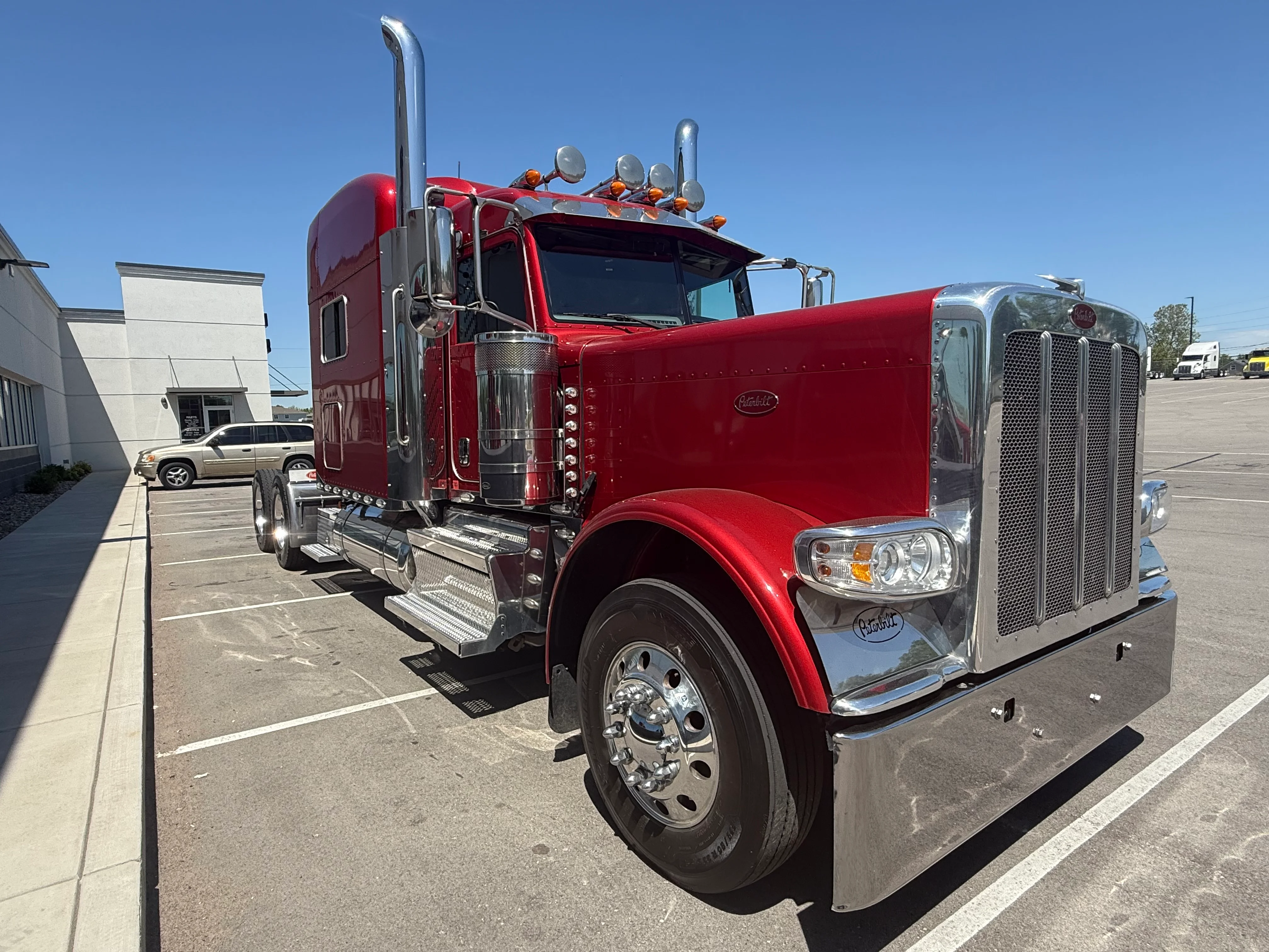2023 Peterbilt 389 in Louisville, KY — photo 5