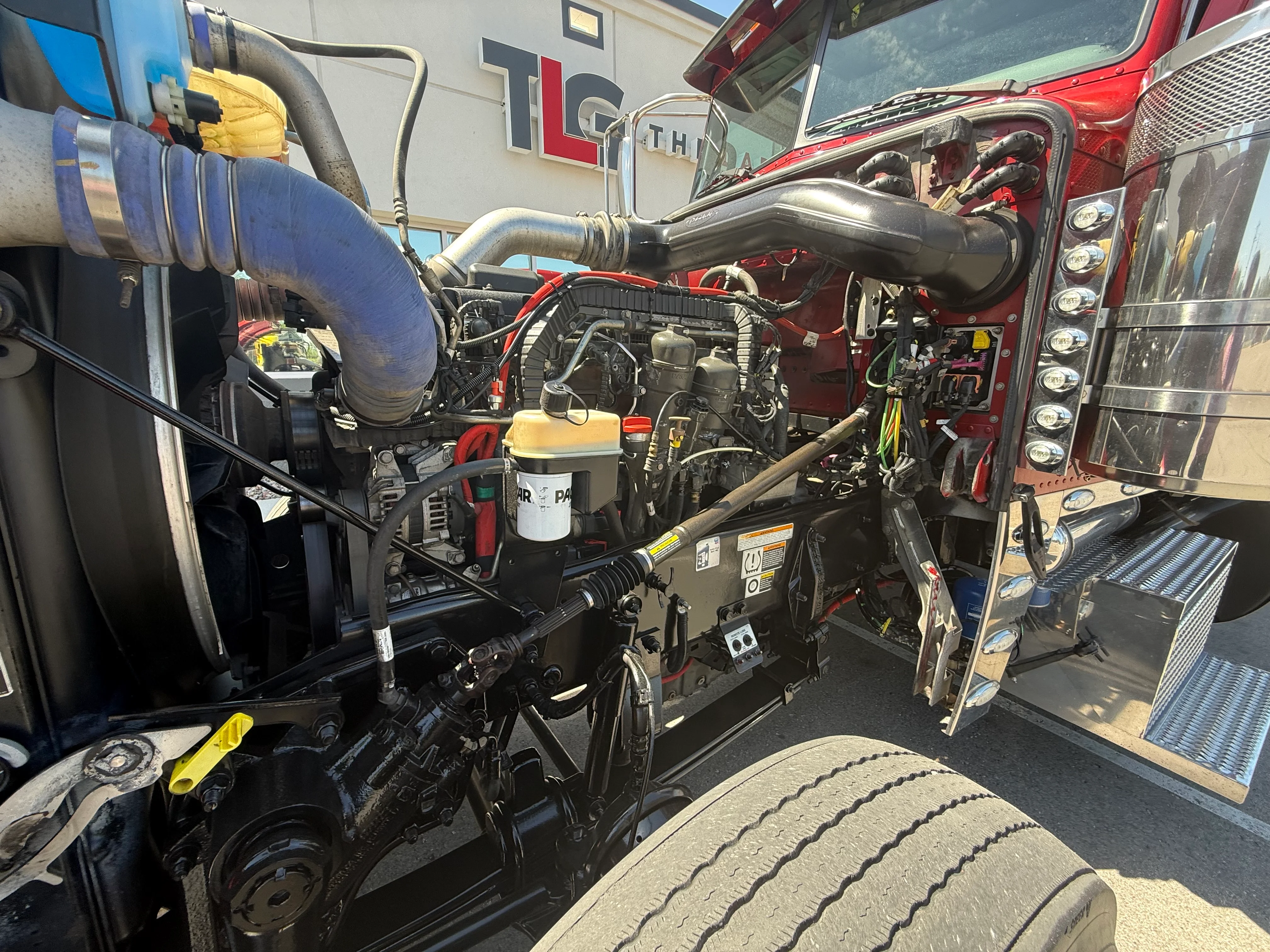 2023 Peterbilt 389 in Louisville, KY — photo 15