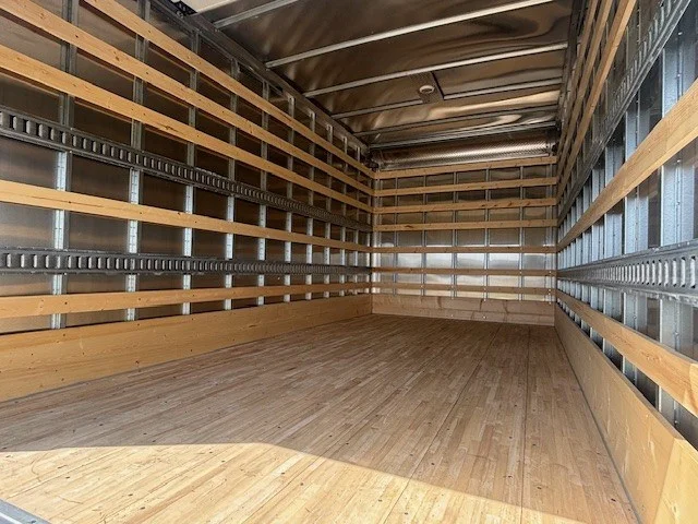 2025 Isuzu NRR in Ankeny, IA — photo 18