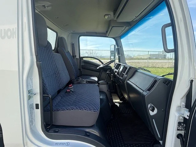 2025 Isuzu NRR in Ankeny, IA — photo 10