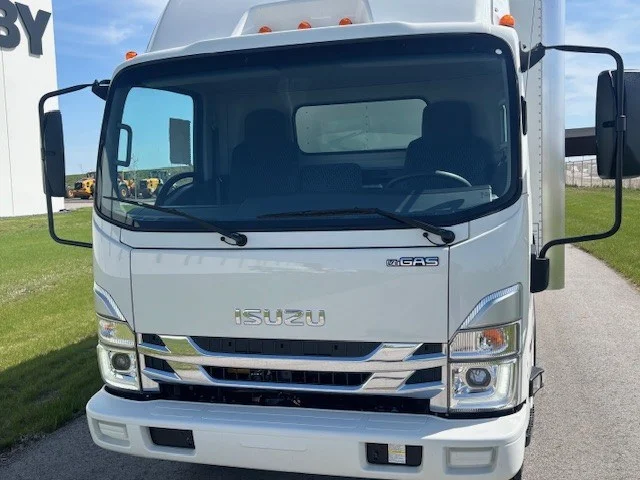 2025 Isuzu NRR in Ankeny, IA — photo 5
