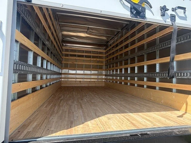 2025 Isuzu NRR in Ankeny, IA — photo 17