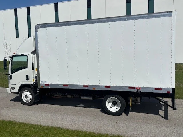 2025 Isuzu NRR in Ankeny, IA — photo 2