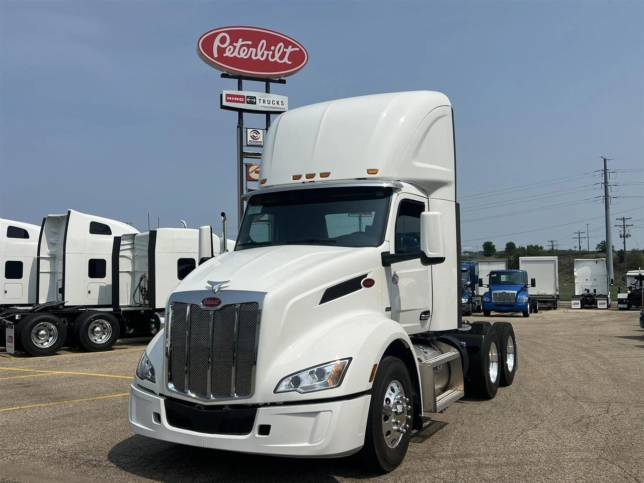 2027 Peterbilt 579